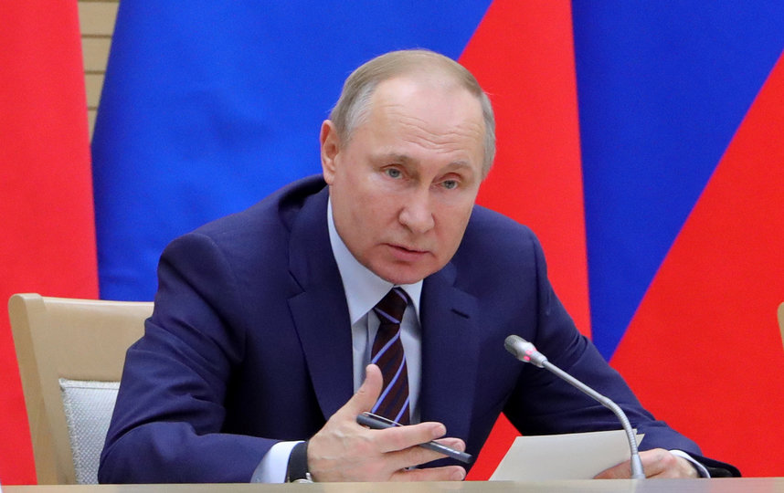 Владимир Путин предложил изменить Конституцию: политологи рассказали, для чего это делается