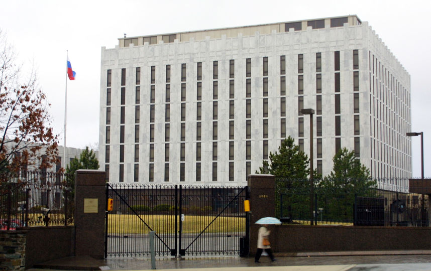 Американский сенатор предложил переименовать площадь перед посольством России в Вашингтоне