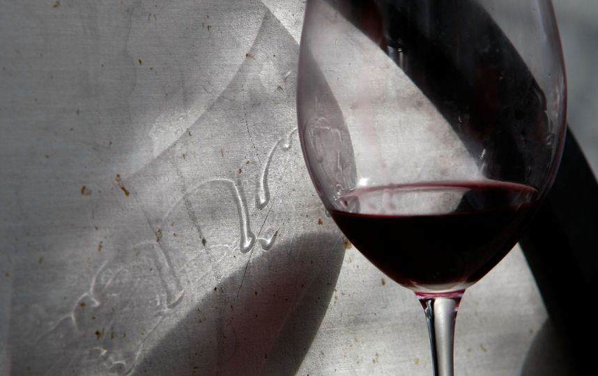 За алкоголь в крови водителя наступит административная ответственность. Фото Getty