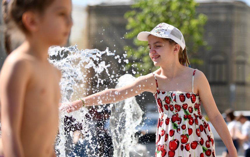 В 2020 году климатологи предсказывают жаркое лето. Фото Агентство "Москва"