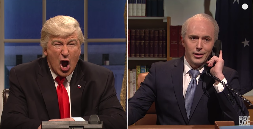 Дональд Трамп беседует с премьер-министром Австралии. Фото Скриншот с официального YouTube канала Saturday Night Live.