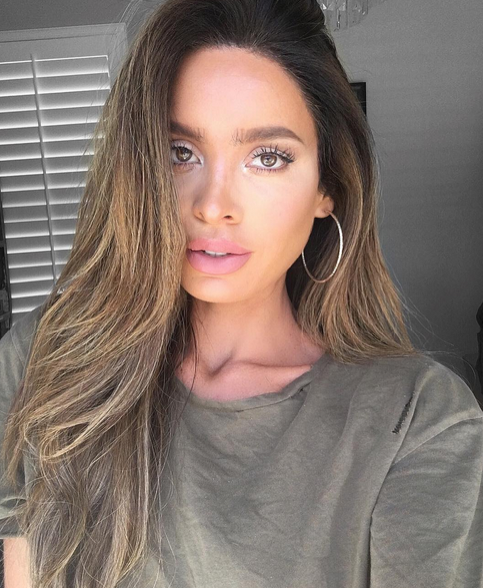 Модель Сара Стейдж. Фото Instagram Сары.