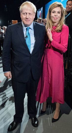 Борис Джонсон и Кэрри Саймондс. Фото AFP