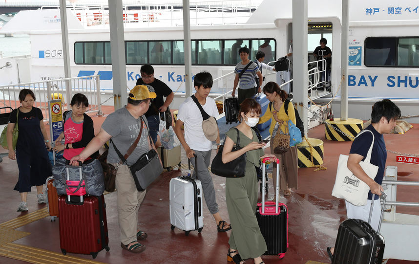 Последствия тайфуна «Джеби» в Японии. Фото AFP