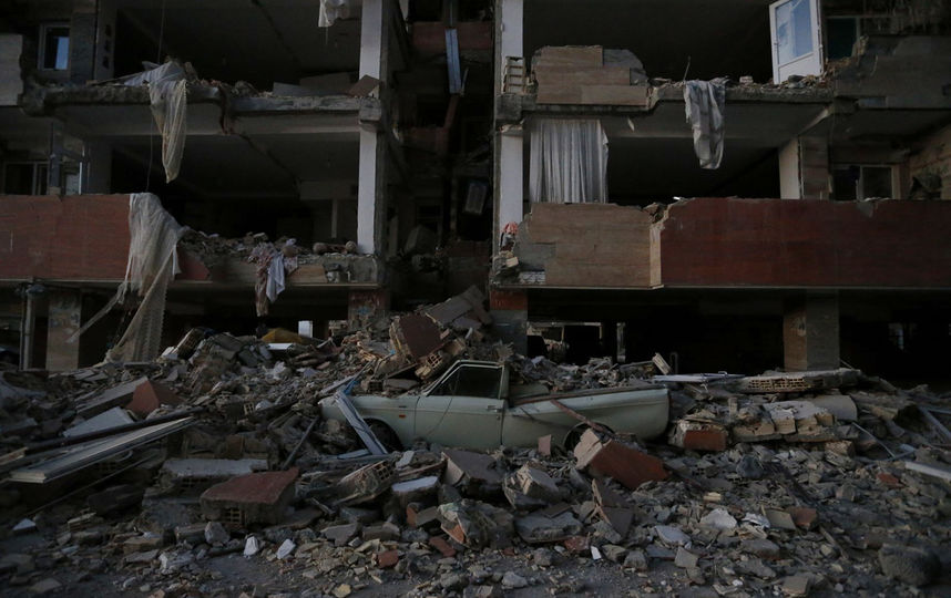 Число жертв землетрясения в Иране увеличилось до 200. Фото AFP