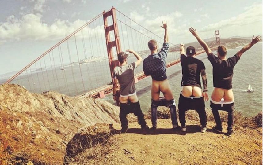 Новый тренд. Фото Скриншот Instagram/cheekyexploits