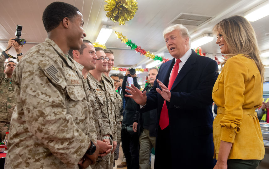 Дональд и Мелания Трамп посетили американскую авиабазу в Ираке. Фото AFP