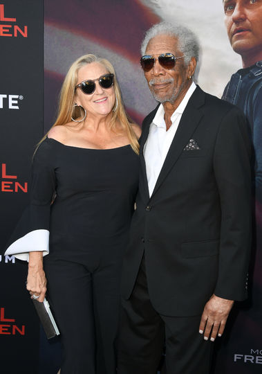 Морган Фриман с продюсером Лори МакКрири. Фото Getty