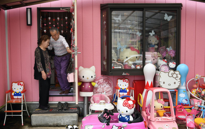 Отставной японский полицейский стал обладателем самой большой в мире коллекции кукол Hello Kitty. Фото AFP