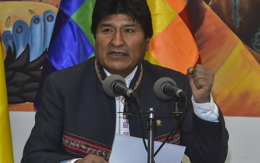 Экс-президент Боливии Эво Моралес заявил, что его пытаются арестовать
