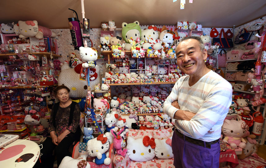 Отставной японский полицейский стал обладателем самой большой в мире коллекции кукол Hello Kitty. Фото AFP