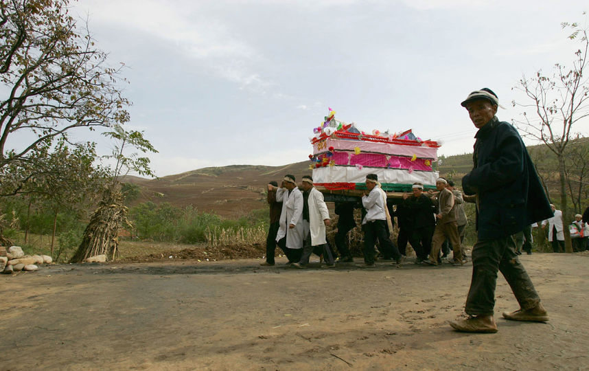 Традиция веселиться на похоронах возникла в XVII веке. Фото Getty