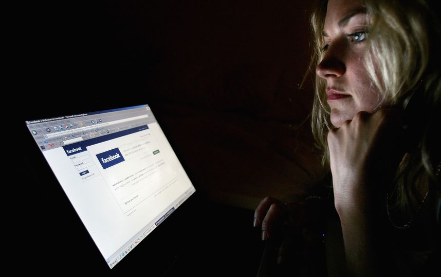 Facebook научился определять склонных к суициду пользователей