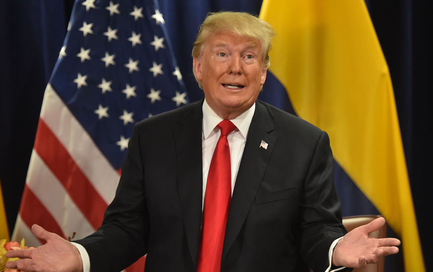 Фото Порошенко и Трампа в одинаковых костюмах высмеяли в соцсетях