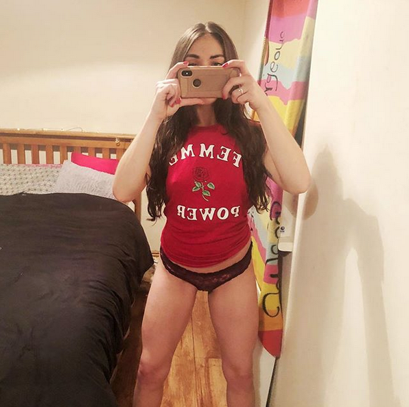 Скриншот https://www.instagram.com/gaby.browne/.