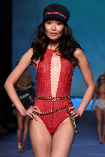 Шоу ETAM. Фото AFP