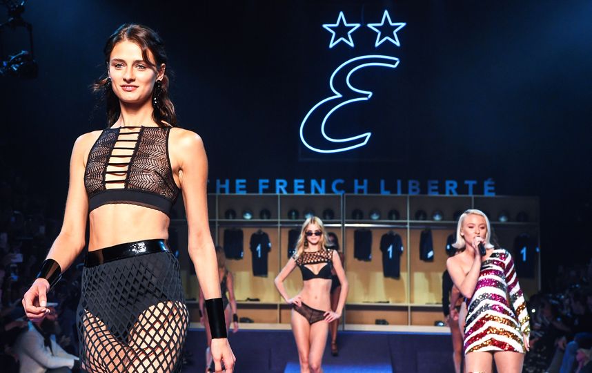 Шоу ETAM. Фото AFP