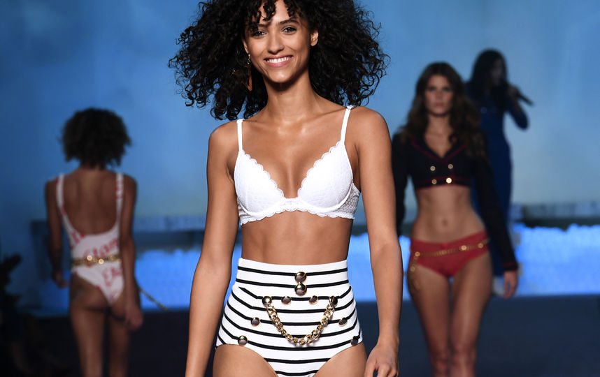 Шоу ETAM. Фото AFP