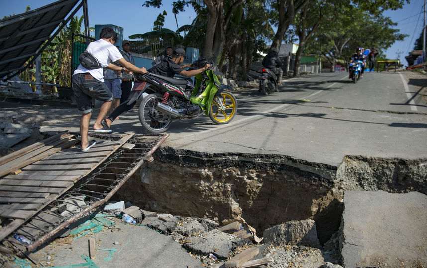 Последствия землетрясения и цунами в Индонезии. Фото AFP