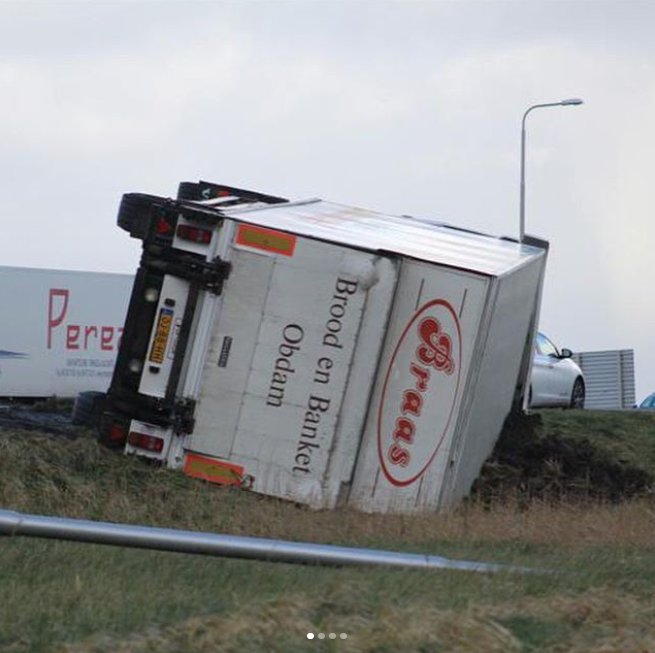 Ураган в Голландии. Фото Instagram @regiopurmerend