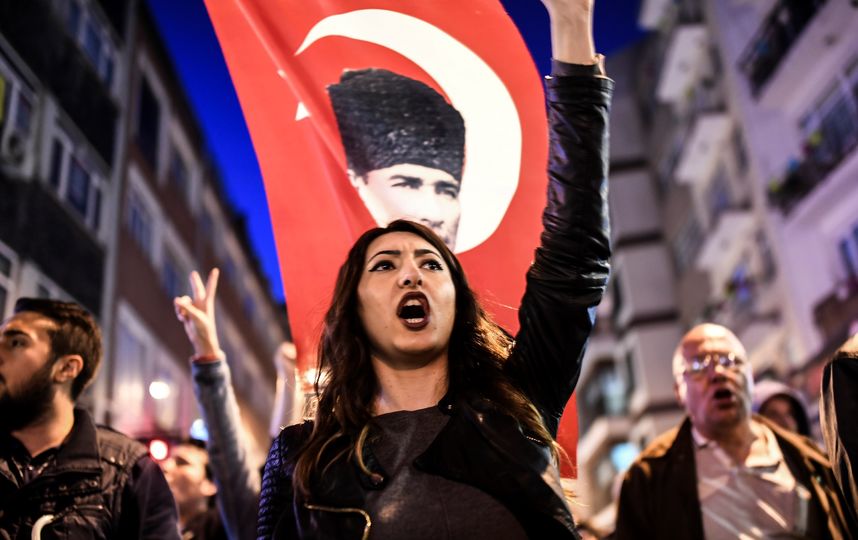 Избирком Турции отклонил требование оппозиции аннулировать результаты референдума