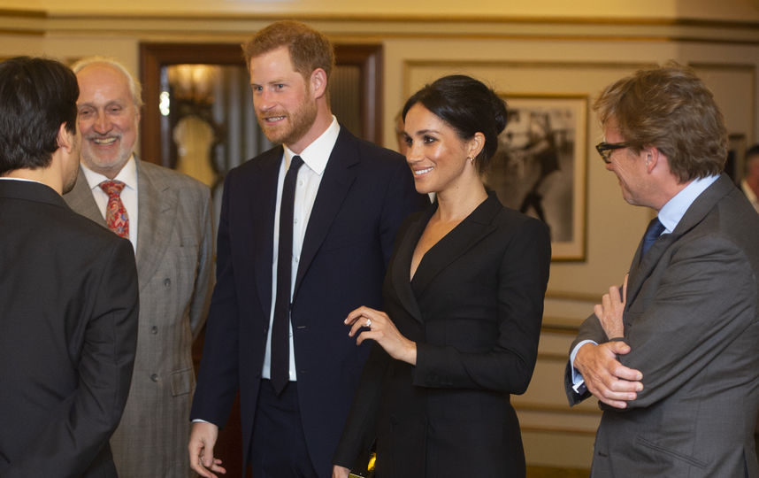 Меган Маркл в платье-смокинге. Фото Getty