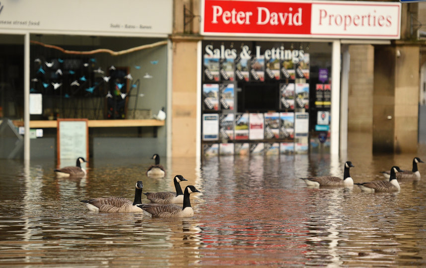 Ураган "Кьяра" обрушился на Европу. Великобритания. Фото AFP