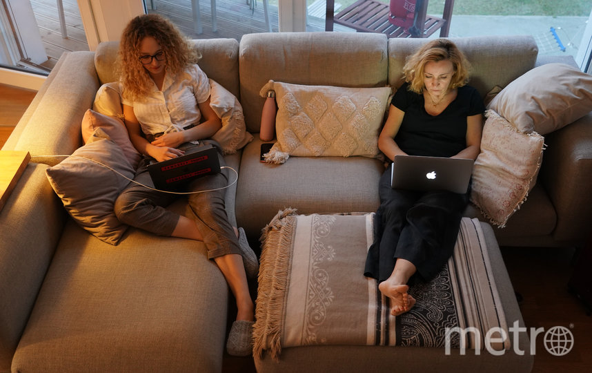 Дистанционная работа не даёт общаться. Фото getty, "Metro"