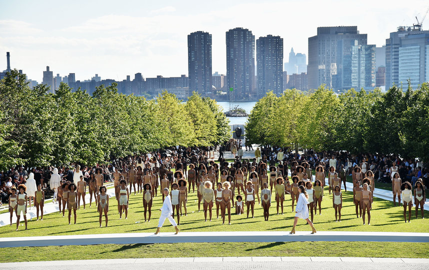 Канье Уэст запустит бюджетную линию одежды с американским масс-маркетом