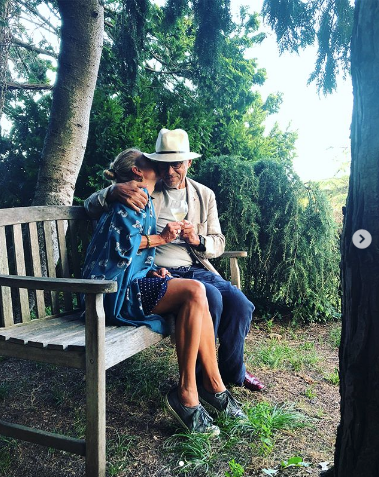 Юлия Высоцкая и Андрей Кончаловский. Фото www.instagram.com/juliavysotskayaofficial