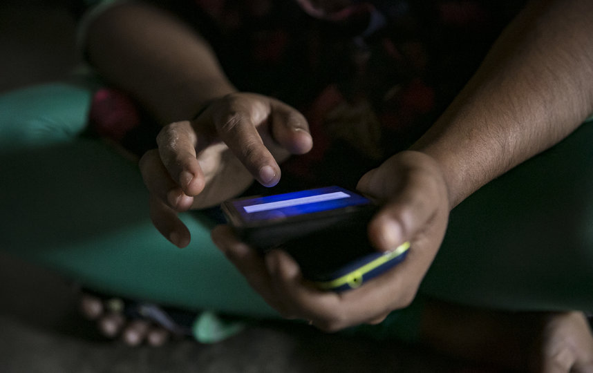 Звонки от женщин поступали на горячие линии и в полицейские участки. Фото Getty