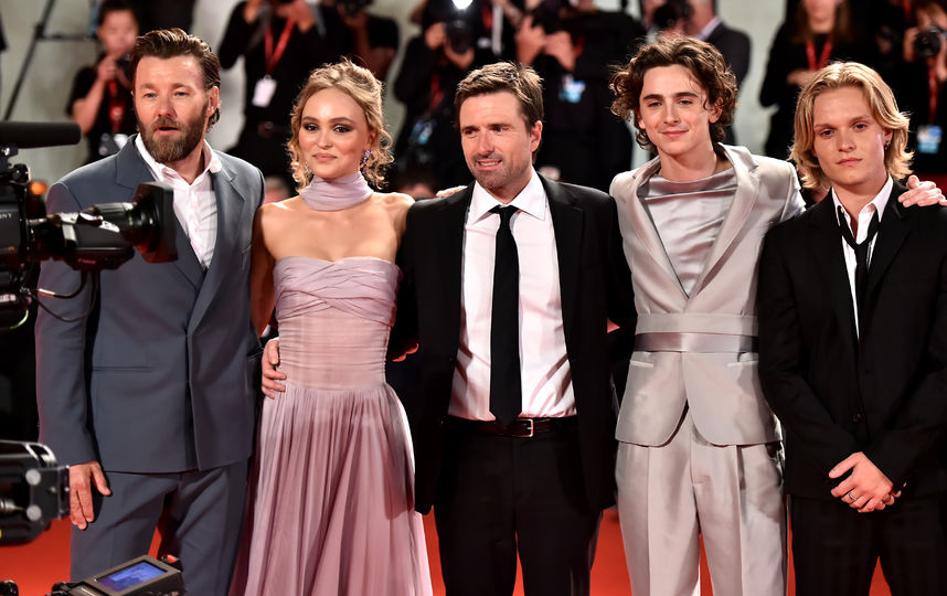 На Венецианском кинофестивале состоялась премьера фильма "Король". Фото Getty