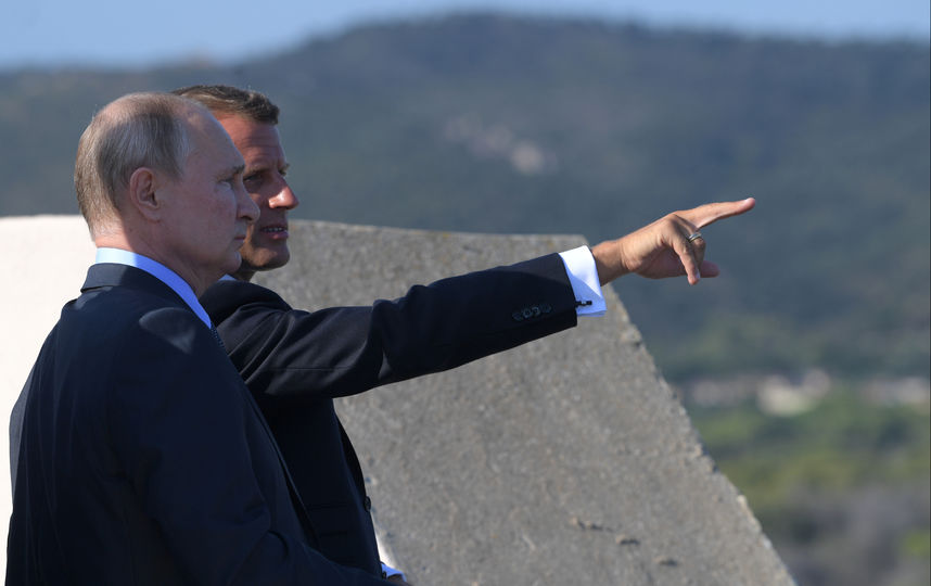 Владимир Путин и Эммануэль Макрон. Фото AFP