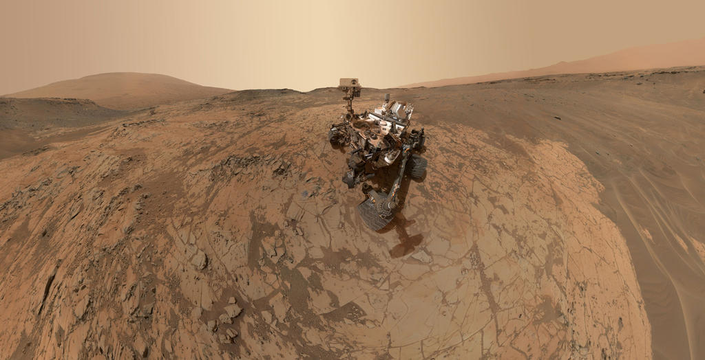 Марсоход Curiosity сфотографировали с орбиты Красной планеты