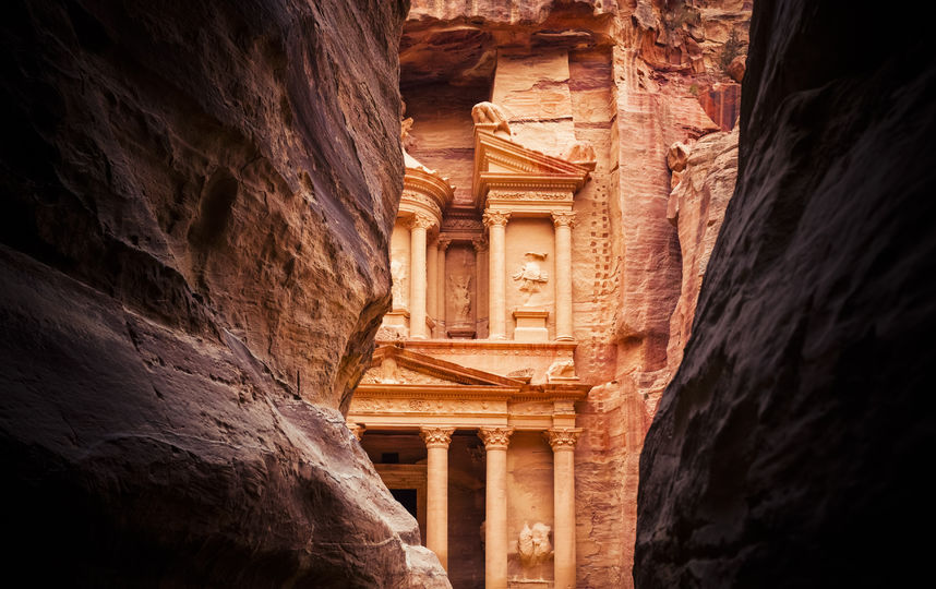 Место. Необычный ракурс может превратить обычный дом или памятник архитектуры в настоящее сокровище. Не забывайте, что есть такие места, которые говорят сами за себя. Фото Istockphoto