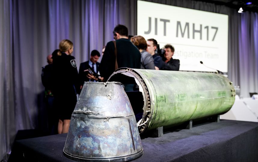 Пассажирский самолет Boeing-777 компании "Малайзийские авиалинии", выполнявший рейс MH17 из Амстердама в Куала-Лумпур, разбился 17 июля 2014 года на востоке Донецкой области. Фото AFP