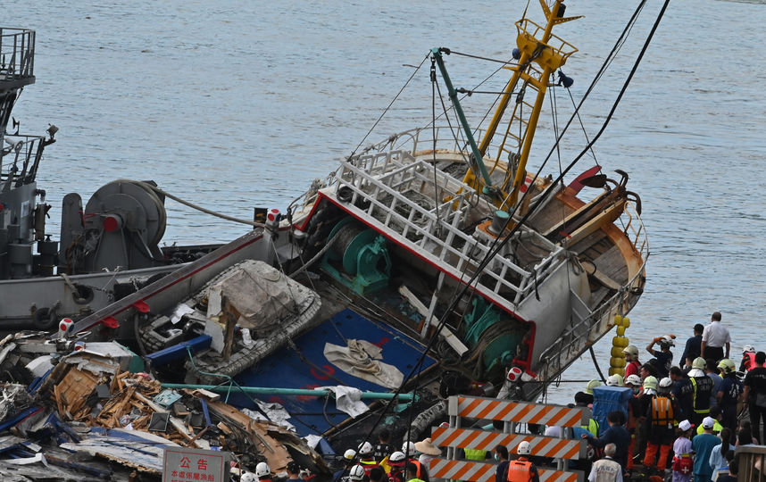 На северо-востоке Тайваня обрушился мост. Фото AFP