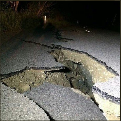 Последствия землетрясения. Фото скриншот twitter.com/IgliLime