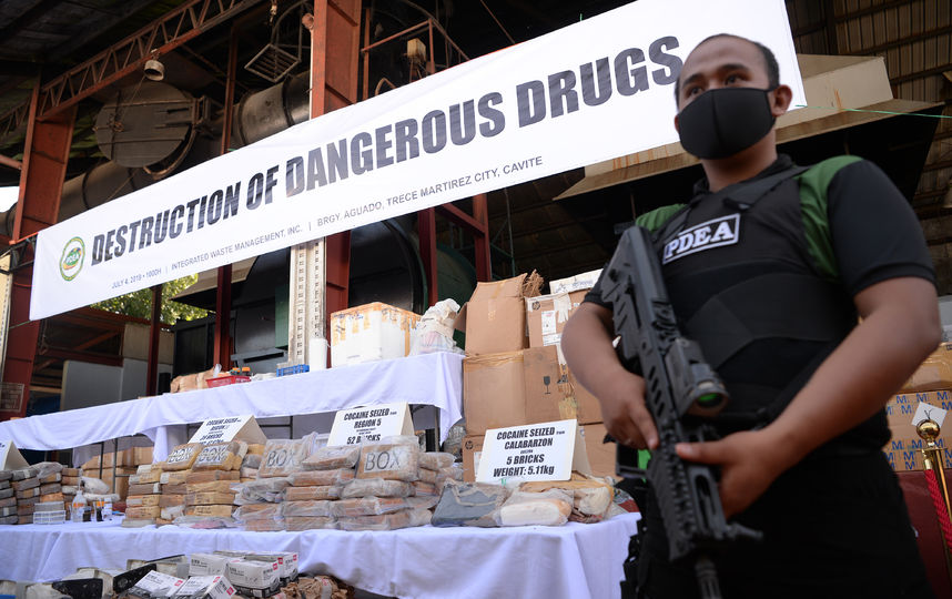 На одном из пляжей Филиппин обнаружили свёрток с наркотическим веществом