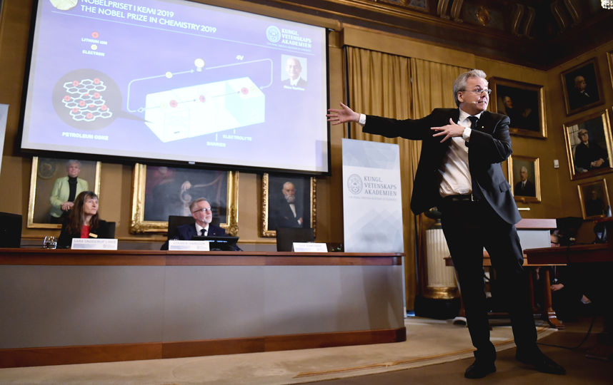 Нобелевку по химии за 2019-й год дали за разработку литий-ионных батарей. Фото AFP