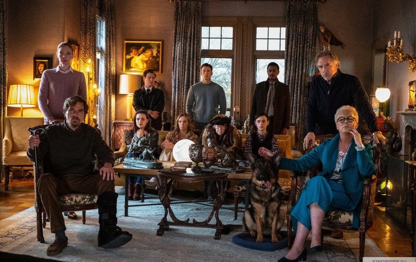 Кадр из фильма "Достать ножи". Фото "Централ Партнершип", kinopoisk.ru