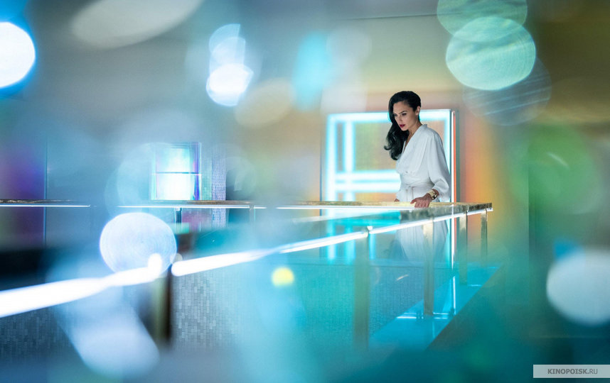 Кадр из фильма "Чудо-женщина: 1984". Фото "Каро-Премьер", kinopoisk.ru