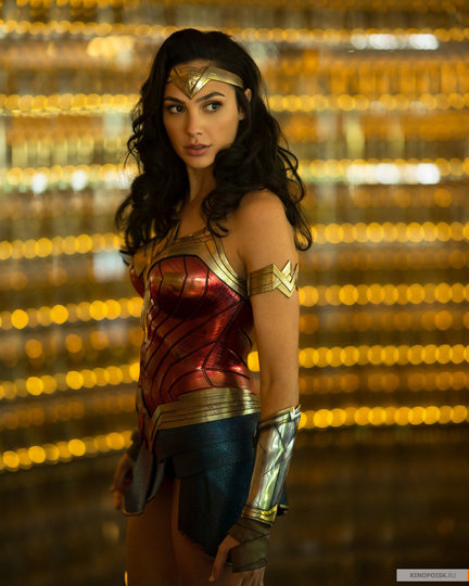 Кадр из фильма "Чудо-женщина: 1984". Фото "Каро-Премьер", kinopoisk.ru