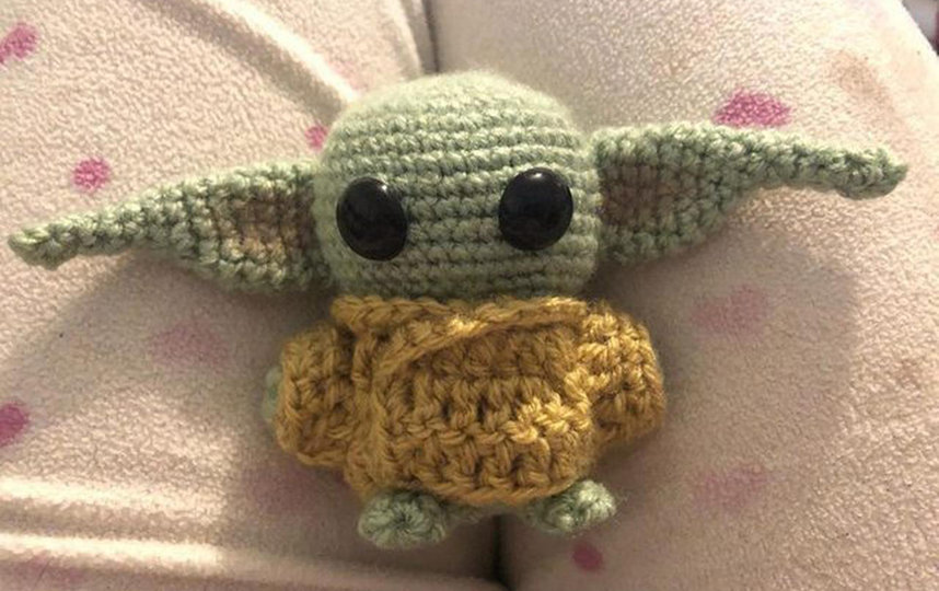 Нового персонажа "Звёздных войн" сделали из шерсти и пряжи. Фото reddit