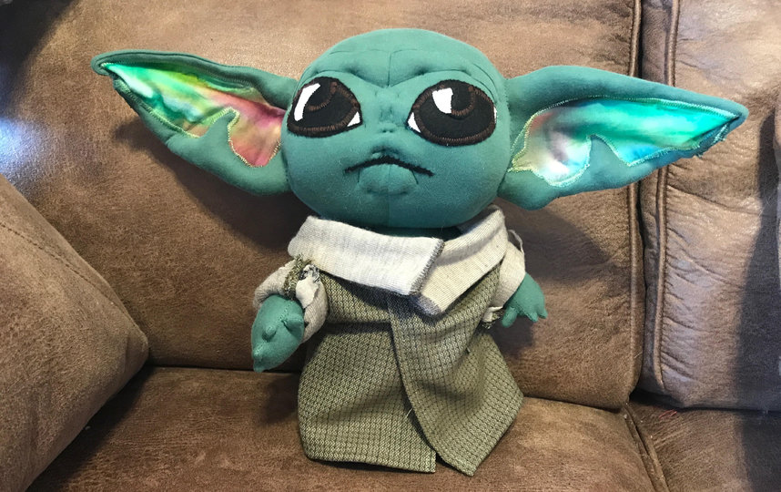 Нового персонажа "Звёздных войн" сделали из шерсти и пряжи. Фото reddit