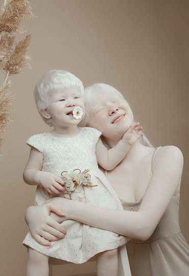 Асель и Камилла. Фото Евгения Волкова/@zhenyavolkova