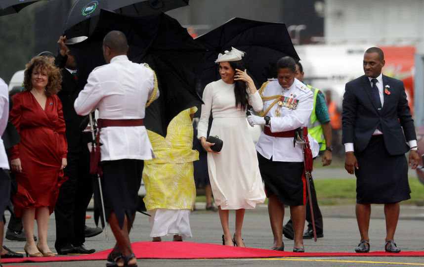 Меган Маркл и принц Гарри прилетели на Фиджи. Фото Getty