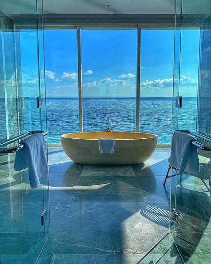 Conrad Maldives Rangali Island resort. Фото скриншот @conrad_maldives