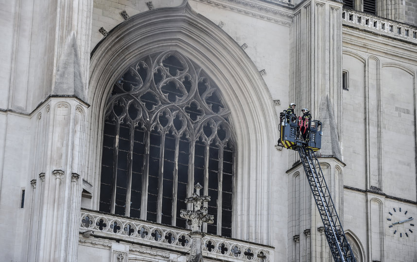Фото с места пожара. Фото AFP