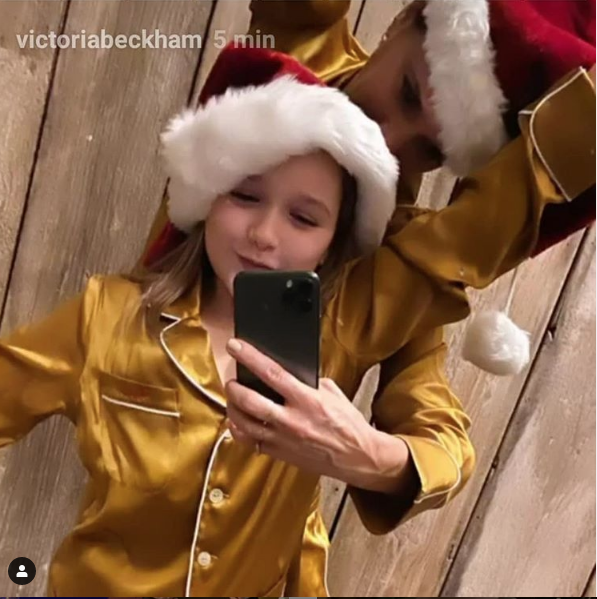 Виктория Бекхэм с дочкой. Фото скриншот instagram.com/harperbbstyle